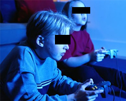 Un par de niños jugando a la consola